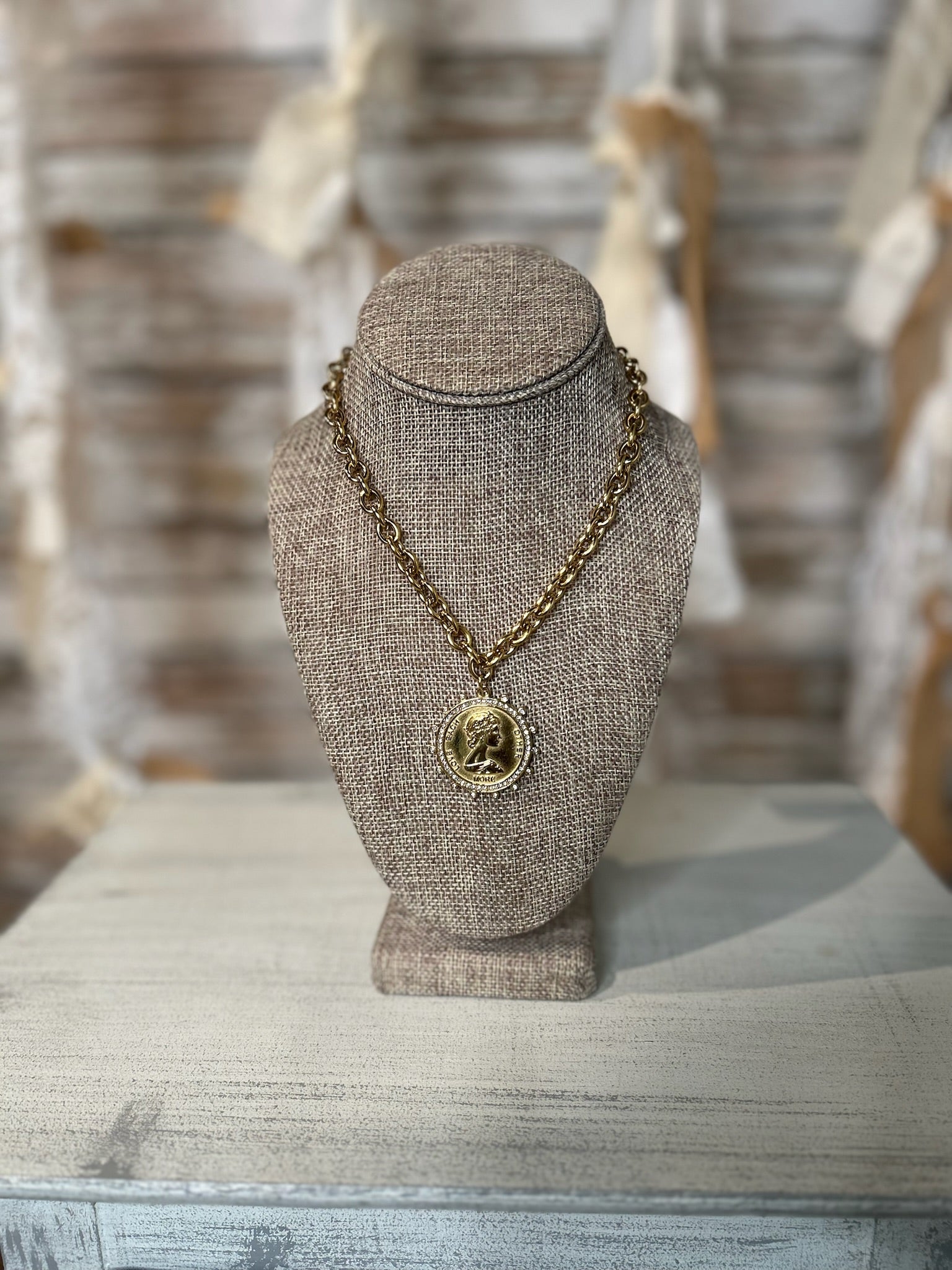 CHANSUTT PEARLS collection